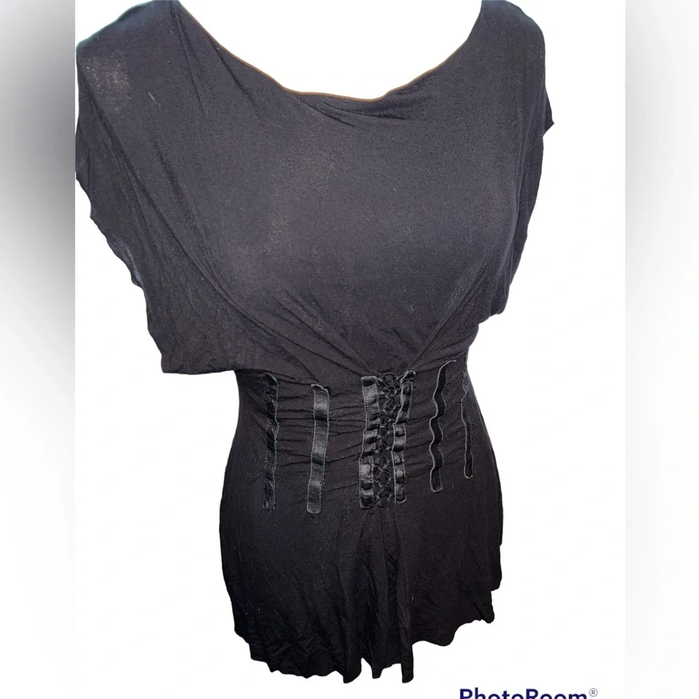 Sexy yet classy bodice detail top sz sm - Picture 9 of 16